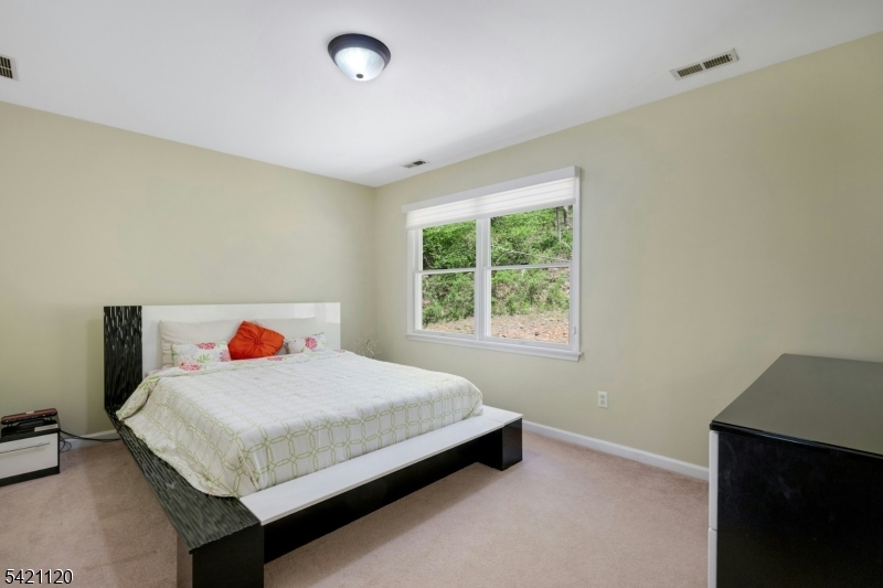 63 Twin Oaks Road Bridgewater, NJ 08807 - Photo 31 of 36