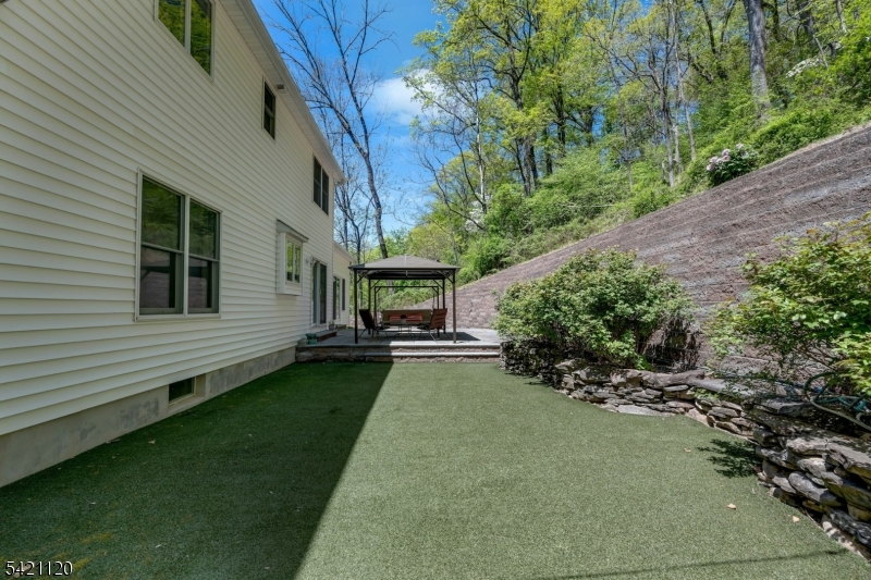 63 Twin Oaks Road Bridgewater, NJ 08807 - Photo 35 of 36