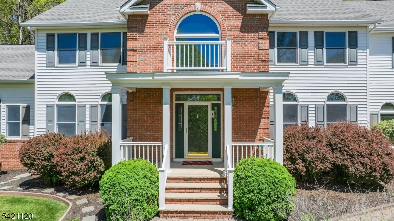 63 Twin Oaks Road Bridgewater, NJ 08807 - Photo 5 of 36