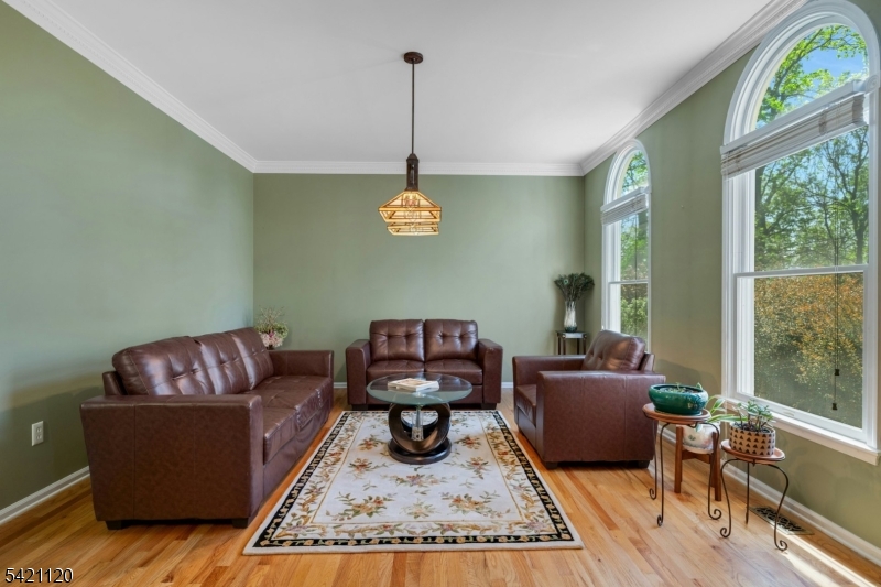 63 Twin Oaks Road Bridgewater, NJ 08807 - Photo 8 of 36