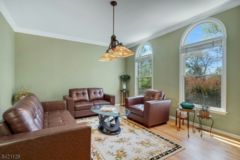 63 Twin Oaks Road Bridgewater, NJ 08807 - Photo 9 of 36