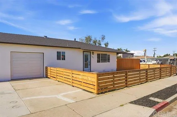 $3,100 | 702 Oaklawn Avenue, Chula Vista, CA 91910