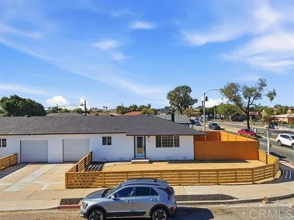 $3,100 | 702 Oaklawn Avenue, Chula Vista, CA 91910