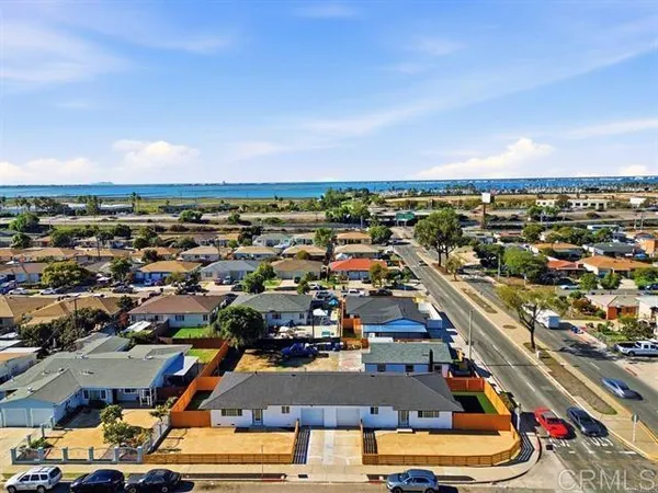 $3,100 | 702 Oaklawn Avenue, Chula Vista, CA 91910
