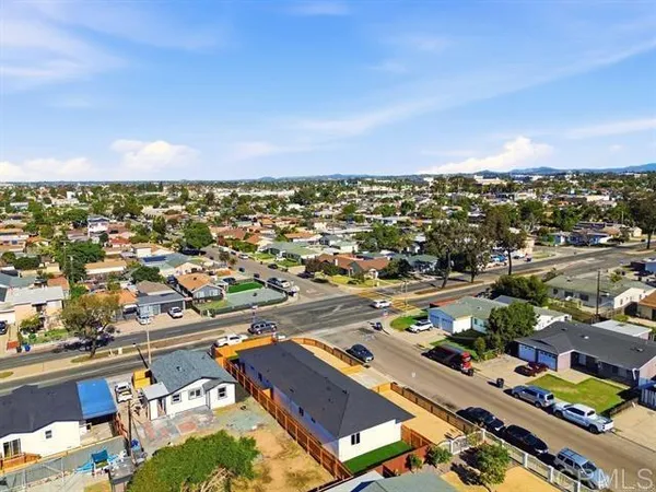 $3,100 | 702 Oaklawn Avenue, Chula Vista, CA 91910