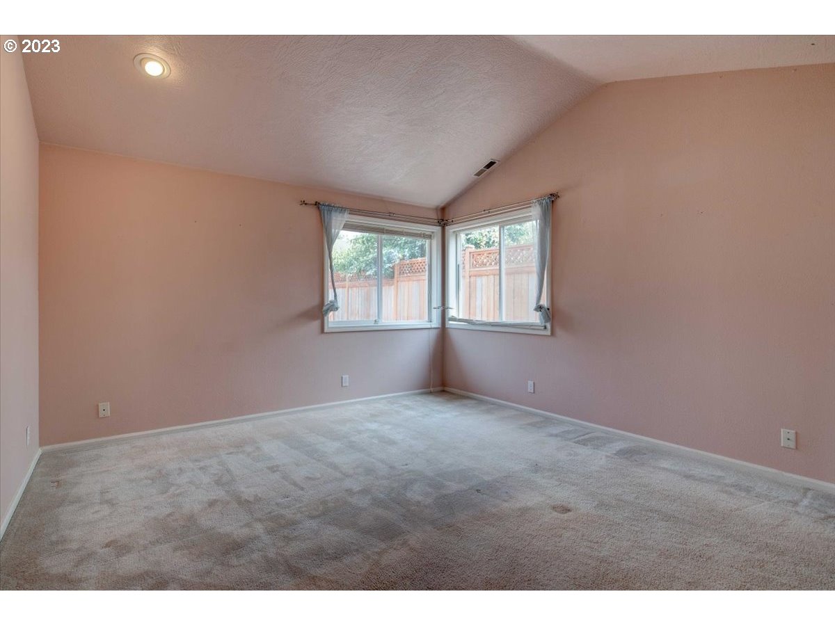 1410 T Street Springfield, OR 97477 - Photo 25 of 42