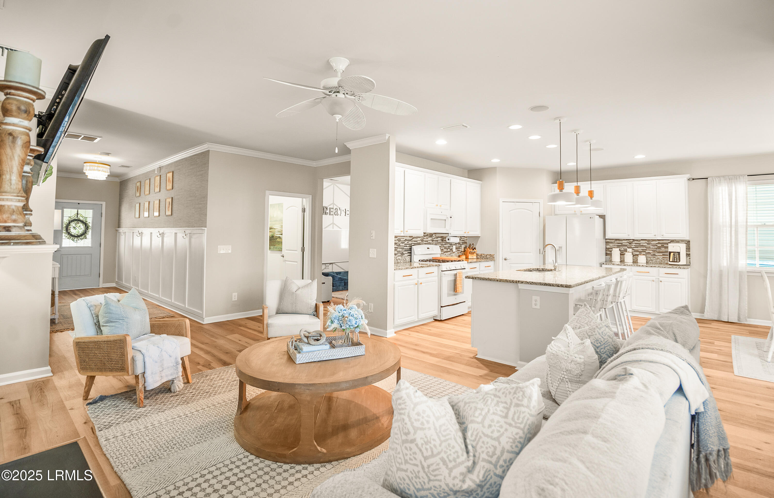 153 Glory Road Beaufort, SC 29906 - Photo 8 of 68 DSC09510-70.jpg-FULL