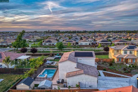 $889,000 | 1655 Apricot Court, Dixon, CA 95620