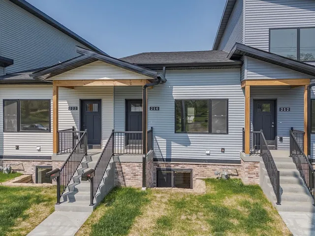 $269,900 | 216 South Dewey, Reedsburg, WI 53959