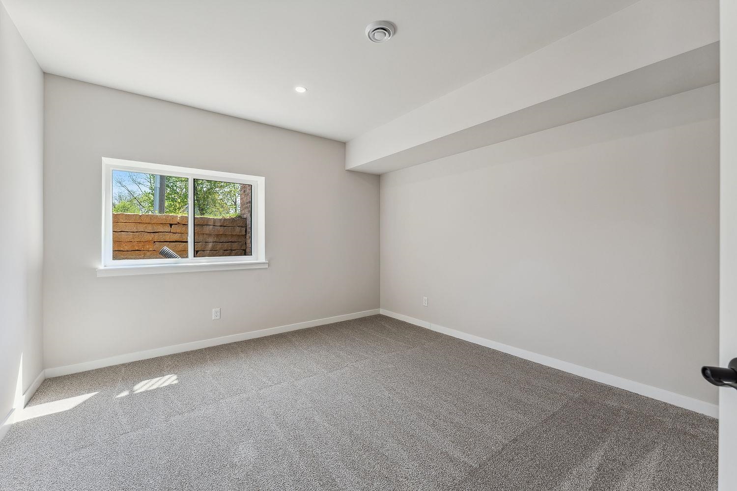 216 South Dewey Reedsburg, WI 53959 - Photo 23 of 29