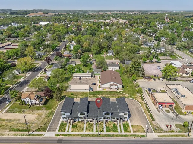 $269,900 | 216 South Dewey, Reedsburg, WI 53959