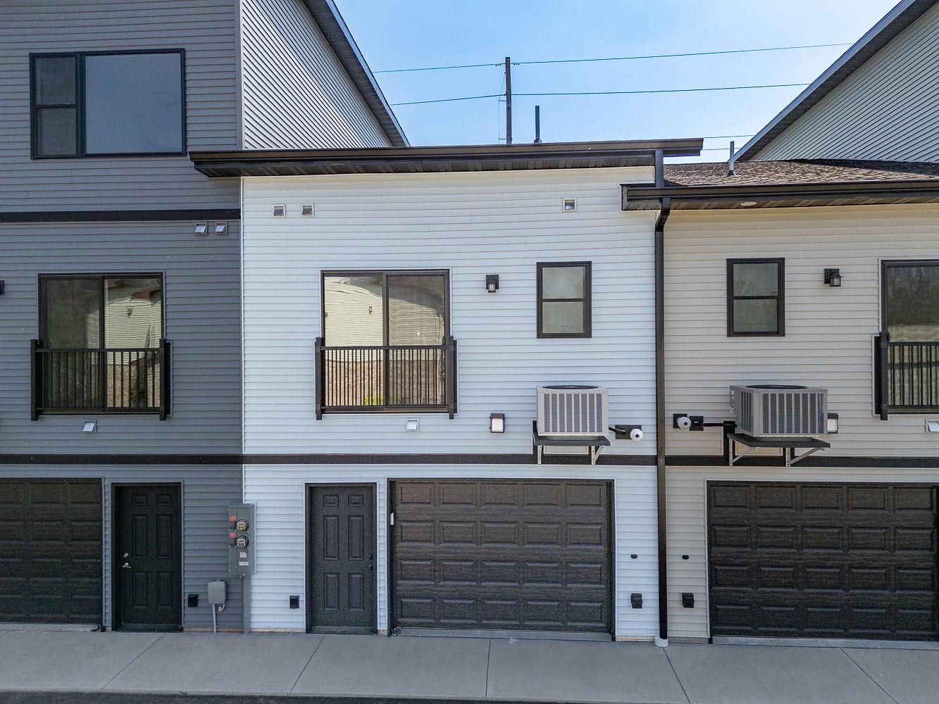 216 South Dewey Reedsburg, WI 53959 - Photo 4 of 29