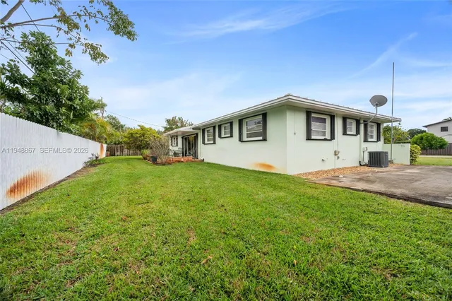 $799,000 | 8525 Southwest 100th Avenue, Miami, FL 33176