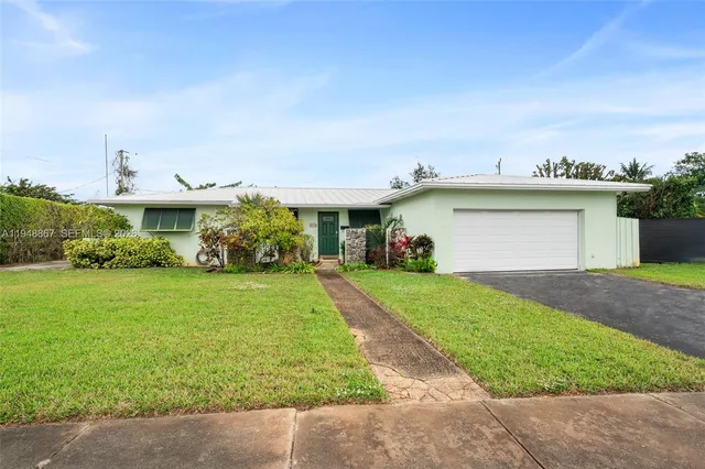 $799,000 | 8525 Southwest 100th Avenue, Miami, FL 33176