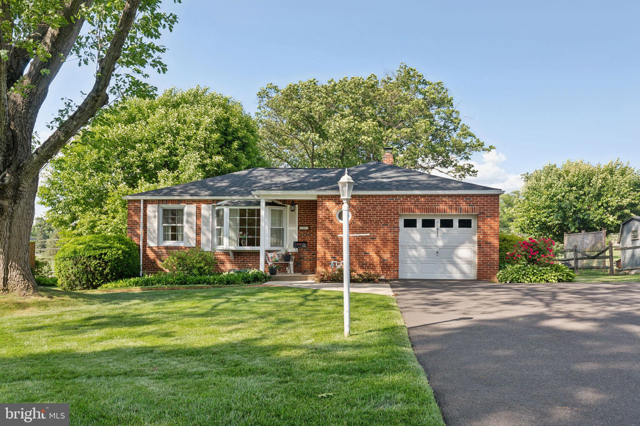 907 Edann Road Oreland, PA 19075 - Photo 2 of 58 Gallery Image 2