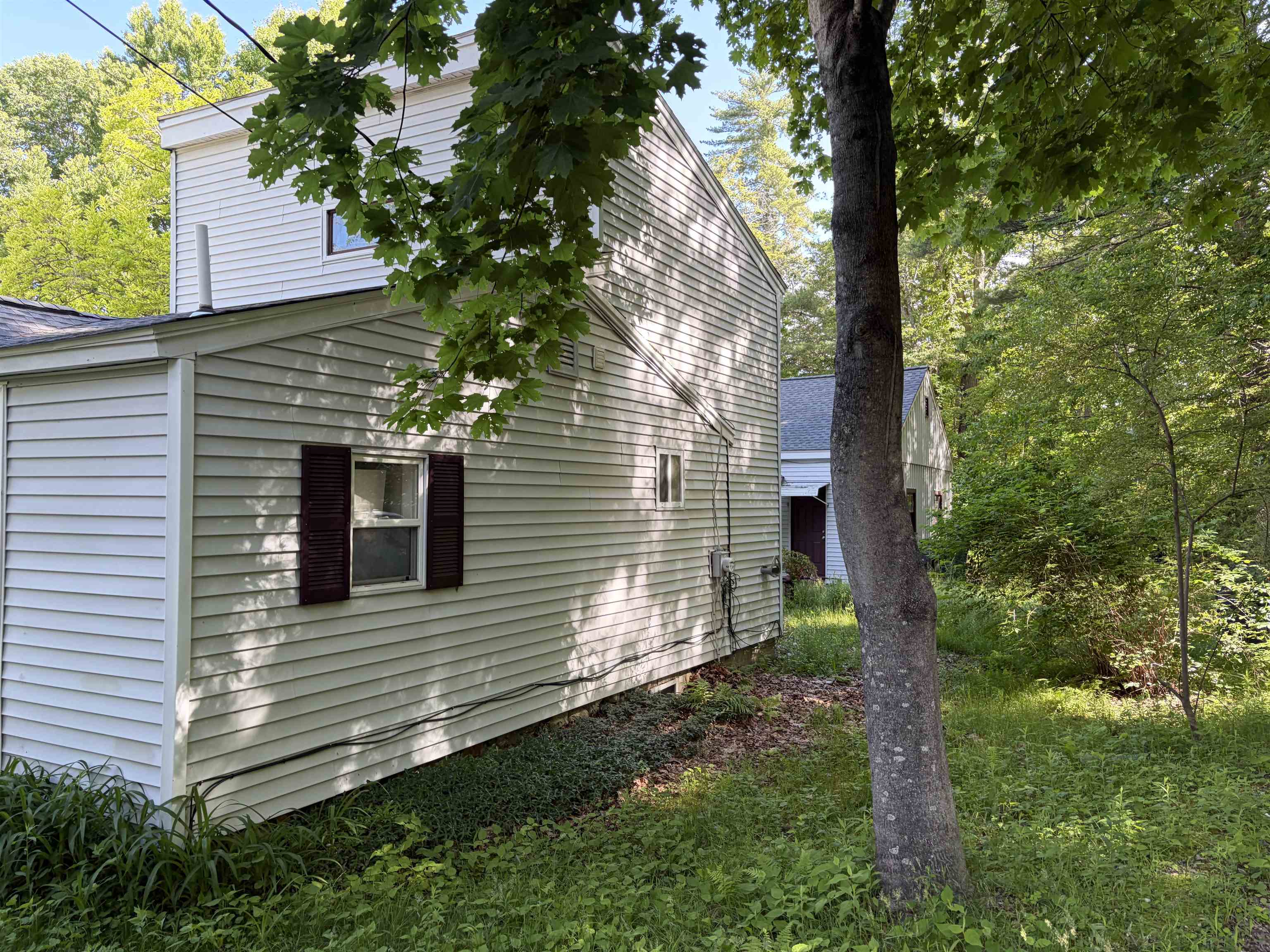 29 Cove Road East Kingston, NH 03827 - Photo 2 of 10