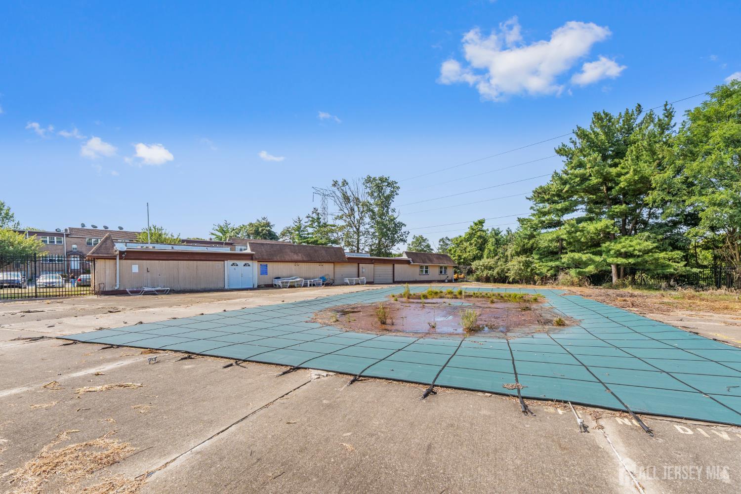 486 College Drive Edison, NJ 08817 - Photo 18 of 19