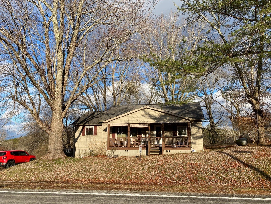 1635 Main Street Palmer, TN 37365 - Photo 1 of 9 Gallery Image 1