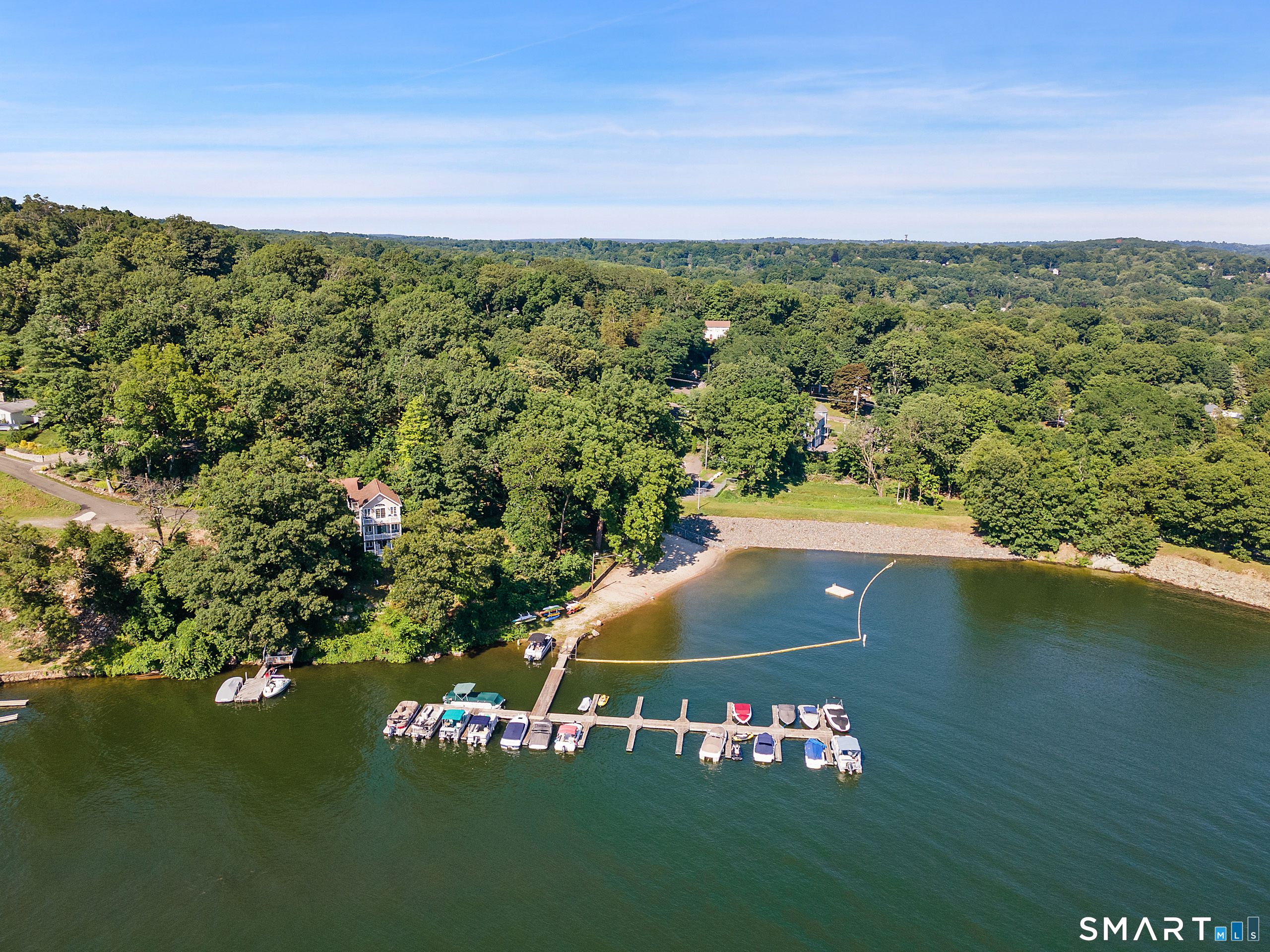4 Beach Road Danbury, CT 06811 - Photo 35 of 39