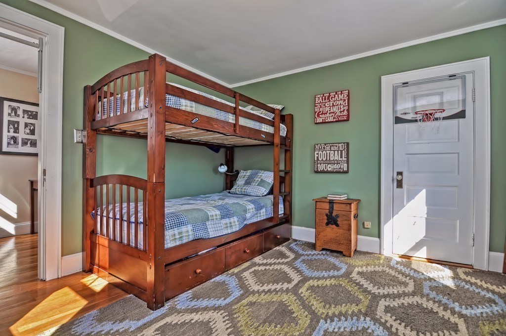 94 Beechwood Road Wellesley, MA 02482 - Photo 13 of 30