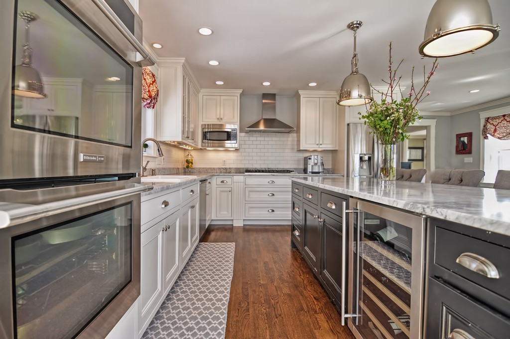 94 Beechwood Road Wellesley, MA 02482 - Photo 4 of 30