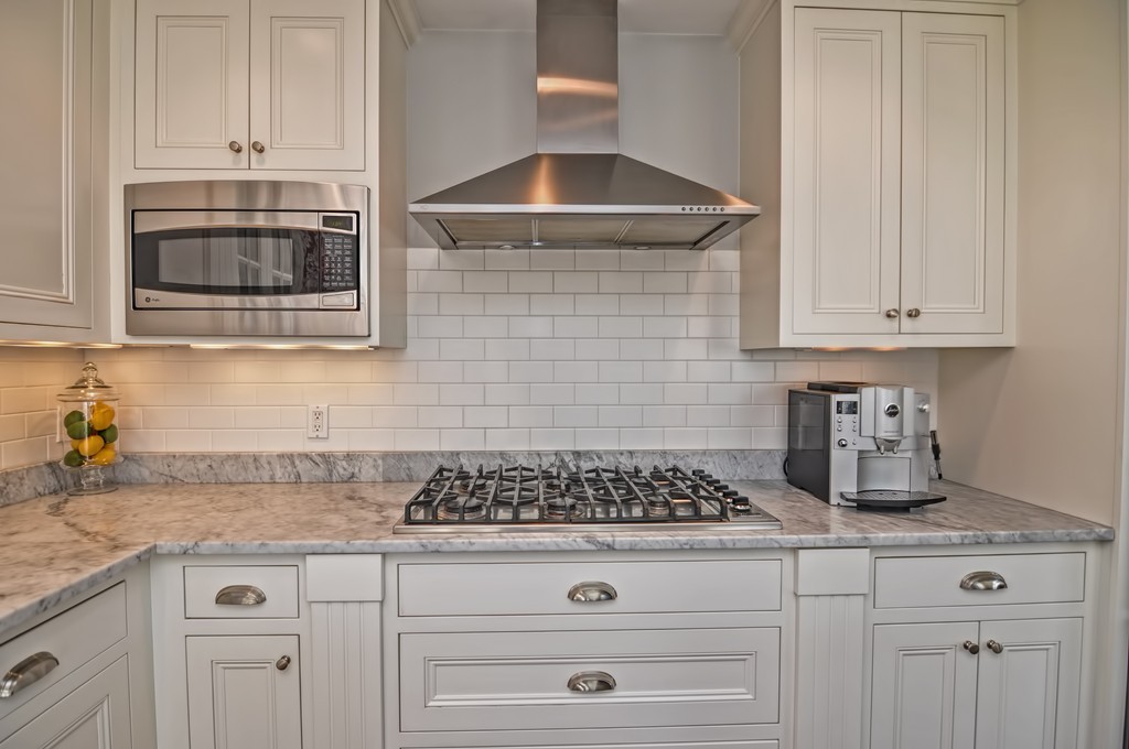 94 Beechwood Road Wellesley, MA 02482 - Photo 5 of 30