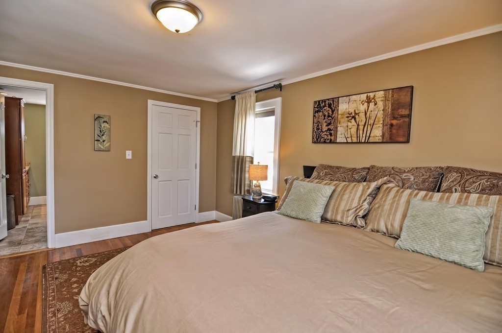 94 Beechwood Road Wellesley, MA 02482 - Photo 8 of 30