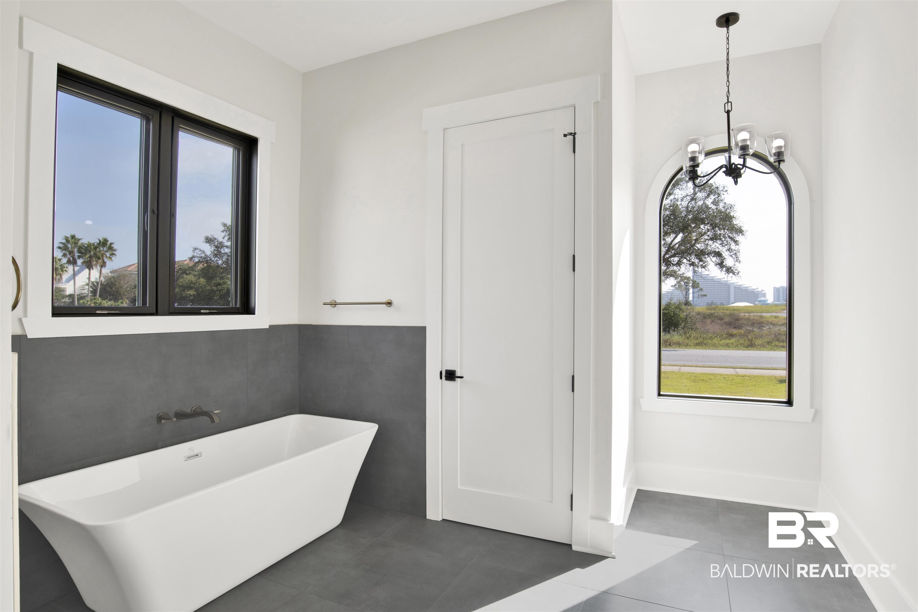 31545 River Road Orange Beach, AL 36561 - Photo 25 of 59 Bathroom