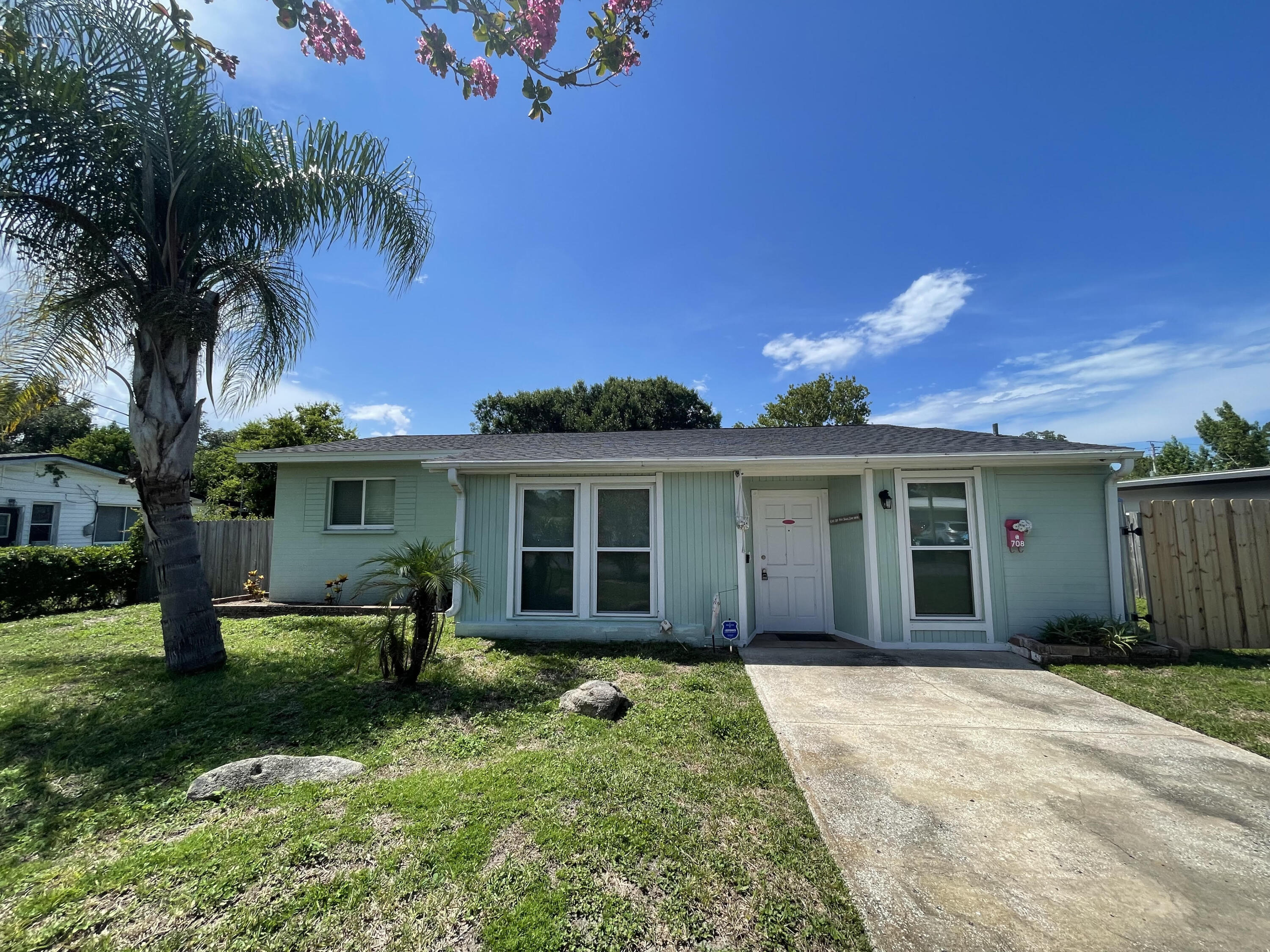 708 North Flamingo Dr