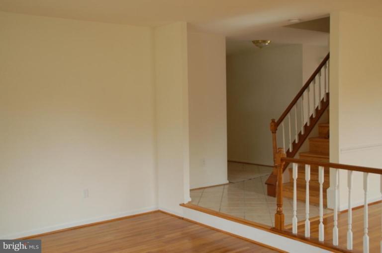 13856 Turnmore Road Silver Spring, MD 20906 - Photo 14 of 18 Hallway