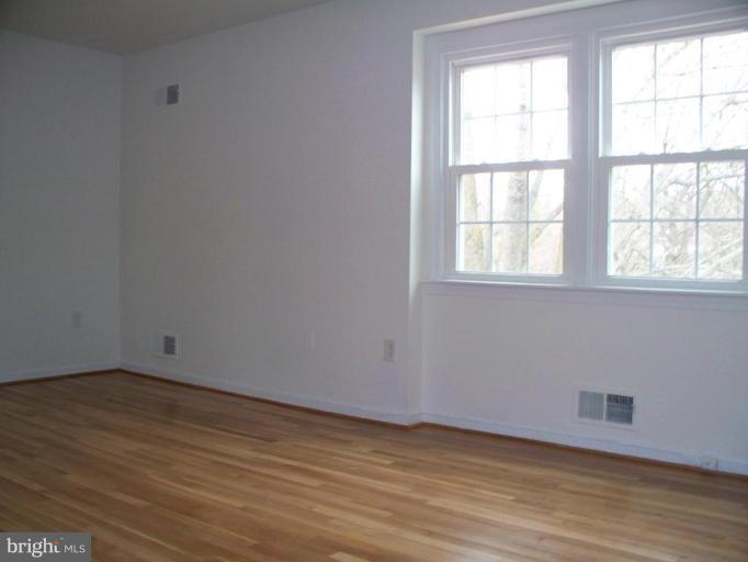 13856 Turnmore Road Silver Spring, MD 20906 - Photo 8 of 18 Master Bedroom