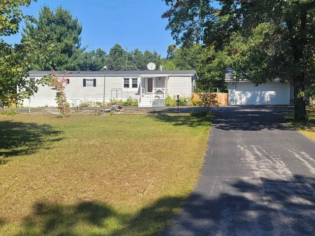 $139,900 | 292 Ember Drive, Oxford, WI 53952