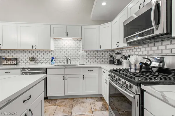 $2,925 | 5235 Zebra Court, North Las Vegas, NV 89031