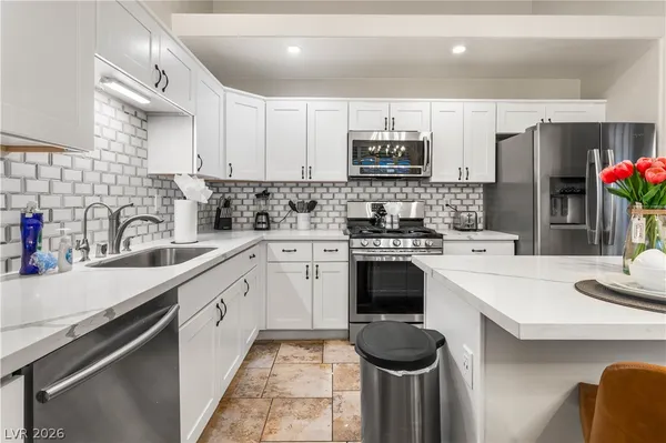 $2,925 | 5235 Zebra Court, North Las Vegas, NV 89031