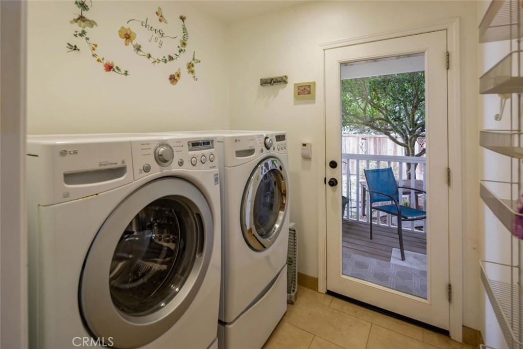 2138 Wilton Drive Cambria, CA 93428 - Photo 26 of 37 a utility room with dryer and washer