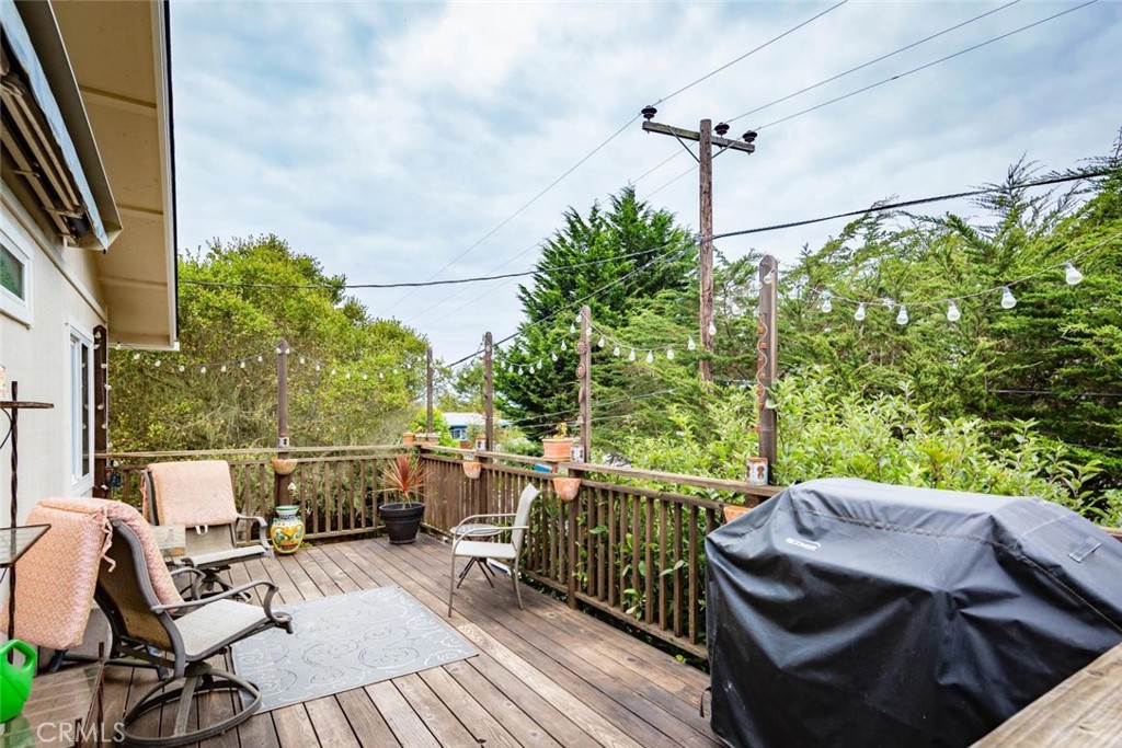 2138 Wilton Drive Cambria, CA 93428 - Photo 31 of 37 a view of a chairs and table in the balcony