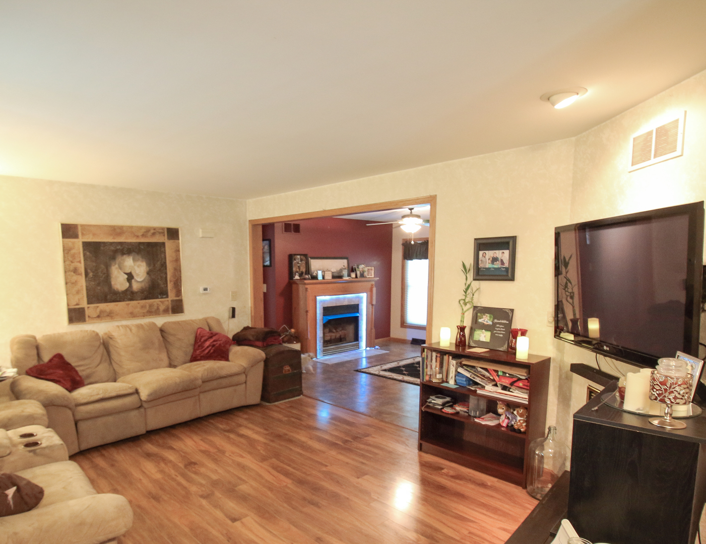 1817 Valley Ridge Lane Dixon, IL 61021 - Photo 2 of 39 Gallery Image 2