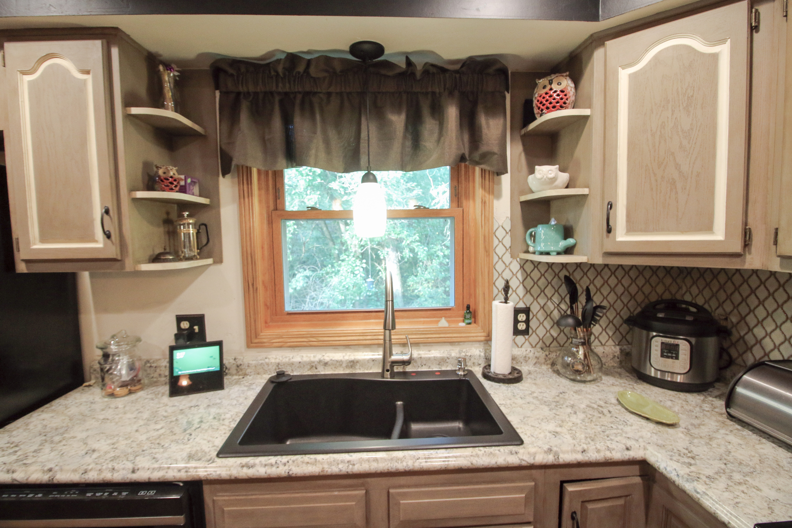 1817 Valley Ridge Lane Dixon, IL 61021 - Photo 6 of 39 Gallery Image 6