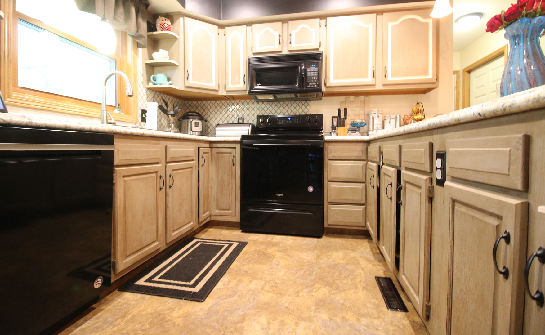 1817 Valley Ridge Lane Dixon, IL 61021 - Photo 7 of 39 Gallery Image 7