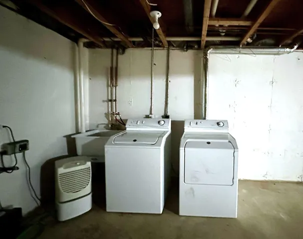 $2,100 | 3456 Burbank Drive, Ann Arbor, MI 48105