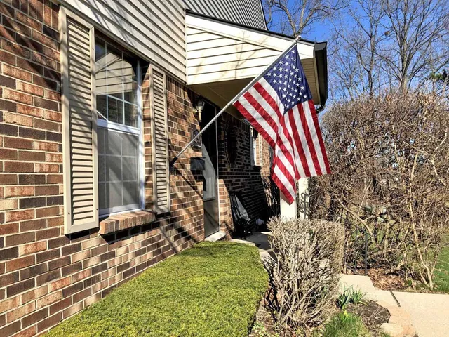 $2,100 | 3456 Burbank Drive, Ann Arbor, MI 48105