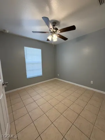 a close up view of a washer and dryer