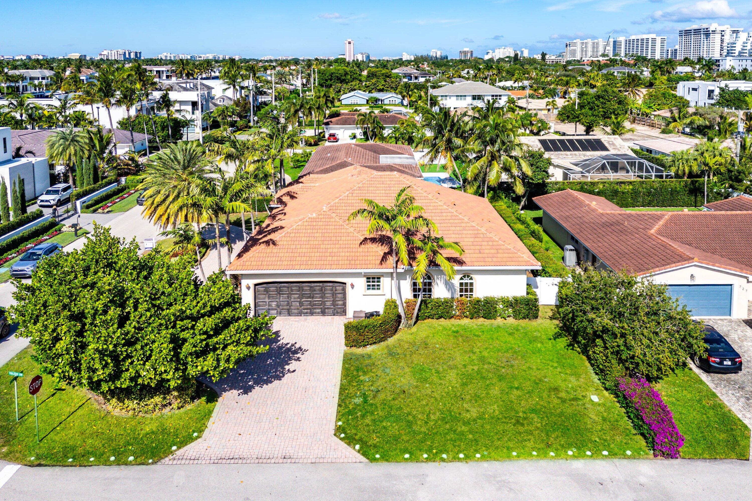 2920 Spanish River Road Boca Raton, FL 33432 - Photo 62 of 75 an aerial view of residential houses with outdoor space and trees