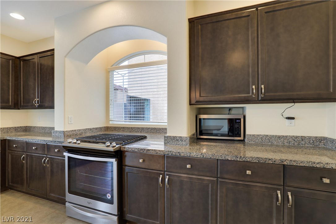 10588 Parthenon Street Las Vegas, NV 89183 - Photo 6 of 37