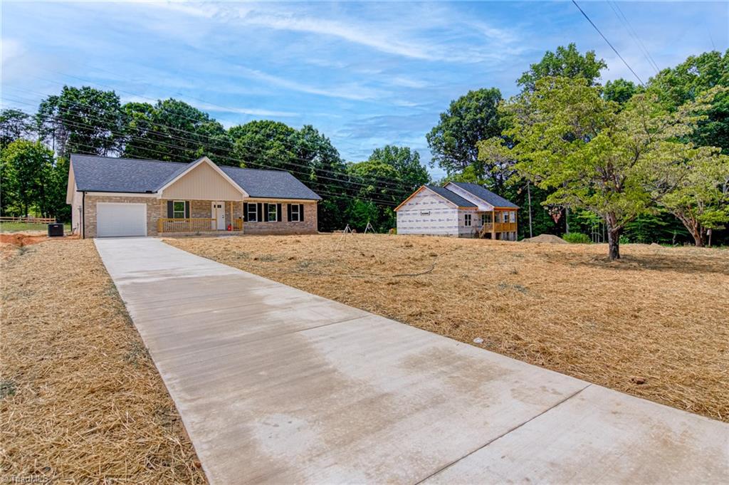 4600 Haven Crest Road Winston-Salem, NC 27106 - Photo 3 of 31