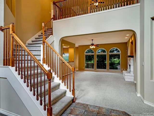 a view of a building entrance