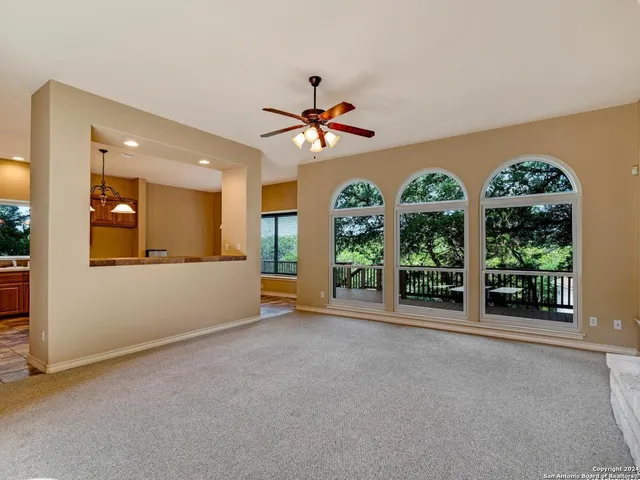 $689,000 | 18705 Lookout Mountain Trail, Helotes, TX 78023