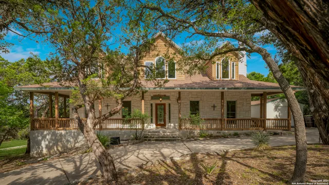 $689,000 | 18705 Lookout Mountain Trail, Helotes, TX 78023