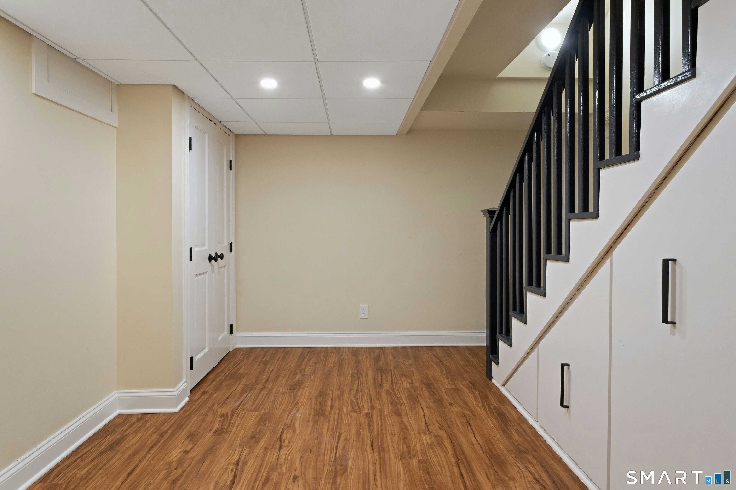 6 Searles Road Darien, CT 06820 - Photo 34 of 40 Gallery Image 34