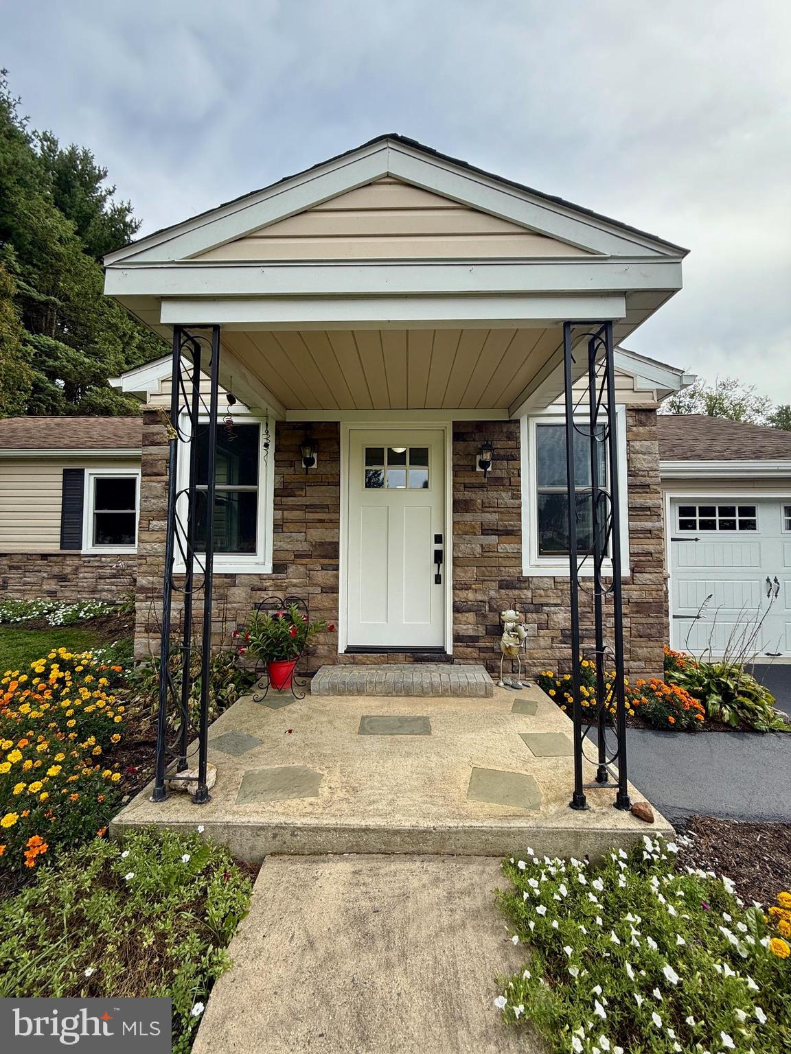 14 Frederick Road Coatesville, PA 19320 - Photo 3 of 37